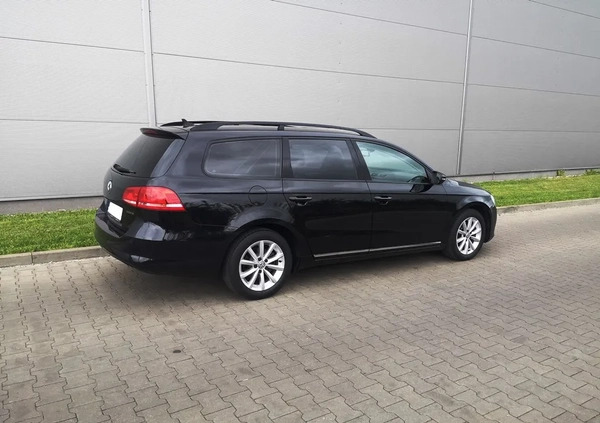 Volkswagen Passat cena 36700 przebieg: 127600, rok produkcji 2014 z Kutno małe 562